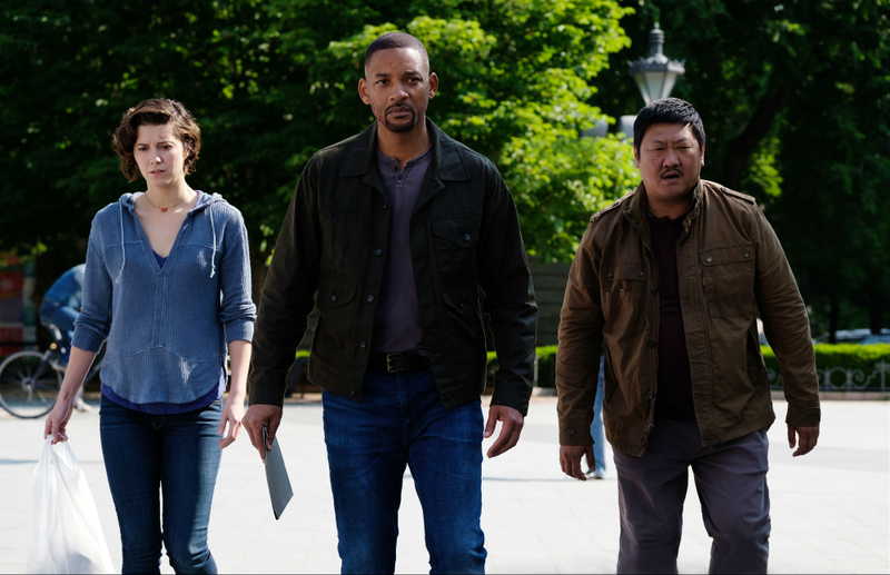 Smith with his Gemini Man posse, played by Winstead and Wong.